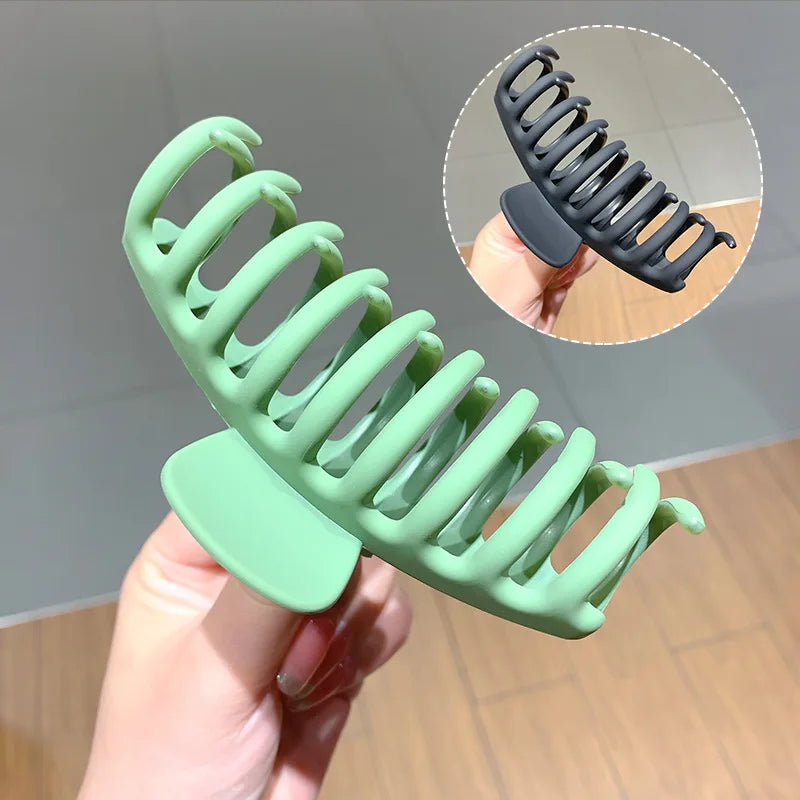 Lustraus Matte Claws – Elegant Oversized Hair Clips