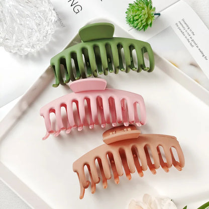Lustraus Matte Claws – Elegant Oversized Hair Clips