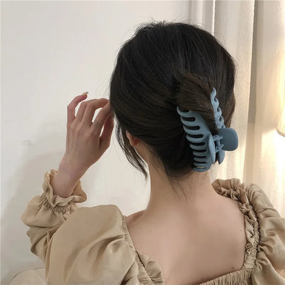 Lustraus Matte Claws – Elegant Oversized Hair Clips