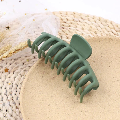 Lustraus Matte Claws – Elegant Oversized Hair Clips