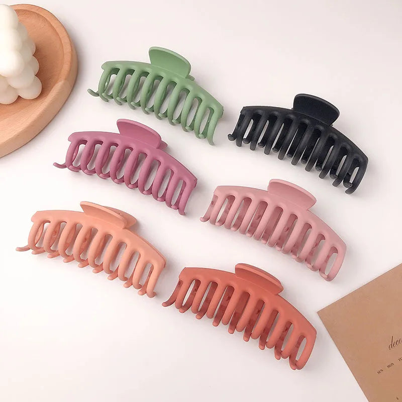 Lustraus Matte Claws – Elegant Oversized Hair Clips